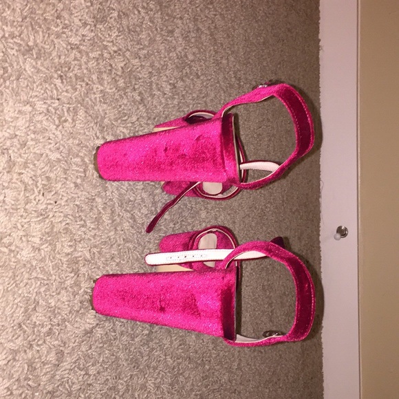 Heels - Picture 2 of 8